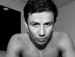 фото - Фан Головкина в США на американском авто с коттоновой ленточкой и надписью «На Берлин!» — фото