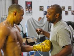 фото - Крис Юбэнк-младший вынудил капитулировать Ваника Авдияна