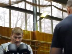 фото - Поветкин и лапы: 23 секунды видео из лагеря Витязя