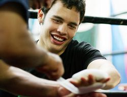 фото - Хулио Сесар Чавес-младший не приедет на слушание «дела о марихуане»