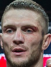 Денис Бондарь