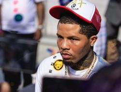 фото - Прогрейс вызвался заменить Ромеро. Дэвис ему ответил, а затем удалил сообщение