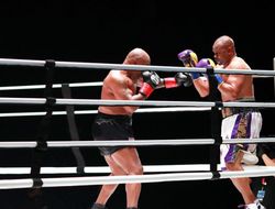 фото - У Роя Джонса всего два варианта — тренер легенды