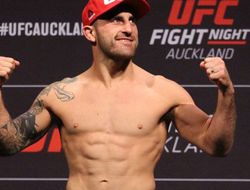 фото - Новый претендент? Волкановски уверенно прошёл Алдо на UFC 237