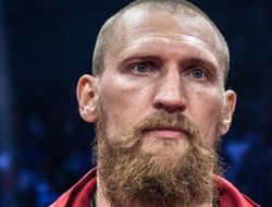 фото - Дмитрий Кудряшов вырубил Александру Жура в первом раунде