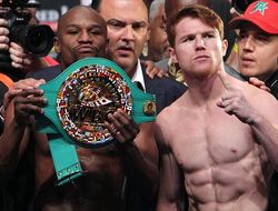 фото - Сауль Альварес назвал вес, в котором готов провести реванш с Мэйуэзером