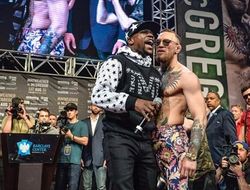 фото - Малиньяджи прокомментировал слухи, что Макгрегора нокаутировали в спарринге