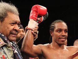 фото - Амир Имам подерётся с Кастильо в андеркарте у Чавеса-младшего