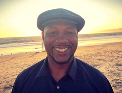 фото - Головкин и Деревянченко на открытой тренировке, Льюис заряжается солнцем в Калифорнии, Беринчик тужится с тренером — соцсети 