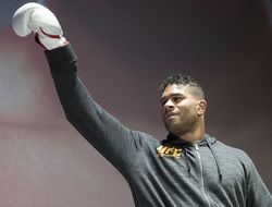 фото - Алистар Оверим – Бадр Хари. Glory анонсировал третий бой