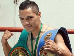 фото - Виктор Террацас выиграл у Неомара Серменьо