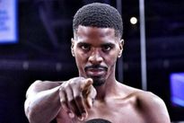 Видео боя: Морис Хукер — Алекс Сауседо, HD 1080