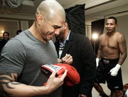 фото - Эмануэль Стюард считает, что Котто будет драться с лучшим Майоргой