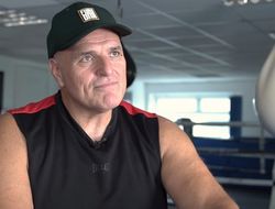 фото - Отец Фьюри уверен: ютубер Джейк Пол вырубит экс-чемпиона UFC