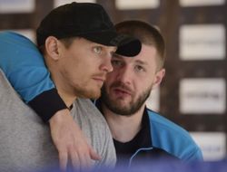 фото - Усик расстался с тренером Ватаманюком: Хороший парень — это не профессия