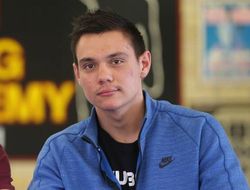 фото - Сын Кости Цзю вызывает в ринг возрастную знаменитость