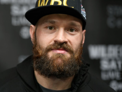 фото - Почему Тайсон Фьюри решил сменить тренера? Ответ знает отец боксёра