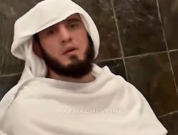 фото - Махачев отреагировал на слова Хабиба о бое с Маддаленой