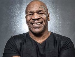 фото - Майк Тайсон изменил мнение о перспективах Макгрегора в боксе