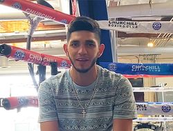 фото - «Ломаченко не впечатлил» или «Лопес не так мотивирован» — участник андеркарда меняет прогноз