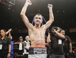 фото - Постол подерётся с Гэри Расселлом. Но не с тем, который уступал Ломаченко