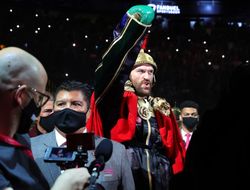 фото - И тут Фьюри говорит: «Не хочу драться с Усиком». Я ему больше не верю — Хирн