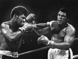 фото - СМИ: Госпитализирован Леон Спинкс — он в тяжёлом состоянии