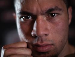 фото - Джо Паркер уничтожил Якупа Саглама