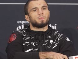 фото - Нурмагомедов побывал в нокдауне в бою с Батистой. Реакция Умара