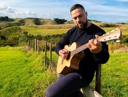 фото - Кличко с Дюраном, Фармер в постели с наличкой, Кроуфорд с крошкой — соцсети