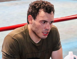 фото - Чавес-сын отбоксирует в шоу Пол-Перри. У него новый соперник — ещё один экс-боец UFC