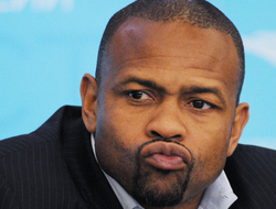 фото - Рой Джонс нокаутировал Хани Атийо за 75 секунд