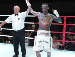 фото - Автор «апсета года» теперь и в номинации «самое спорное решение». Его ограбили в Италии