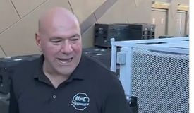 Топурия считает, что Гэтжи жульничал с перчатками. Реакция Уайта