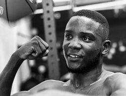 фото - Шоу в Лас-Вегасе с боем Постол–Расселл потеряло хэдлайнера