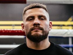 фото - Беринчик в яркой драке перебил россиянина Чаниева