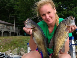 фото - Фергюсон жёстко избивает тяжёлый мешок, итоги года от WBC, Шевченко на рыбалке — соцсети 