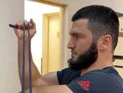 фото - Бой Бетербиева снова перенесли: теперь аж на следующий год