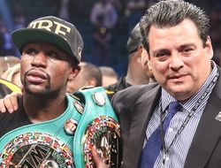 фото - В WBC допускают, что фото Мэйуэзера появится на чемпионских поясах