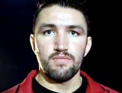 фото - Травмированный Хьюи: Бой с Паркером отложен по меньшей мере на месяц