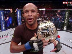 фото - UFC 186: Деметриус Джонсон отстоял титул, сломав Хоригучи