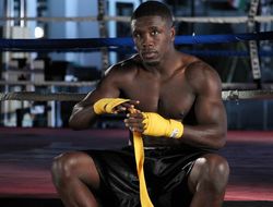 фото - Андре Берто: «Иду нокаутировать задницу Мэйуэзера!»