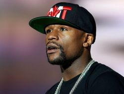 фото - Флойд Мэйуэзер прокомментировал поступок Хабиба Нурмагомедова