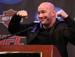 фото - Дэйна Уайт: «Любой боец UFC надерёт Мэйуэзеру задницу»