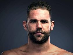 фото - Билли Джо Сондерс деклассировал Шефата Исуфи