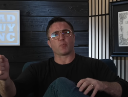 фото - Почему Нурмагомедов завершил карьеру? Названа «настоящая причина»