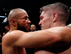 фото - «А я вам говорил...» Лиам Смит прокомментировал громкую победу над Юбэнком