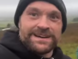 фото - Фьюри нарушил радиомолчание и записал сообщение Усику: видео