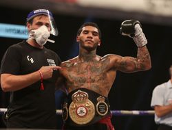 фото - Конор Бенн уверенно поколотил Себастьяна Формеллу