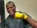 Турнир UFC остался без второго главного бой за часы до начала – у Сен-Прю вирус